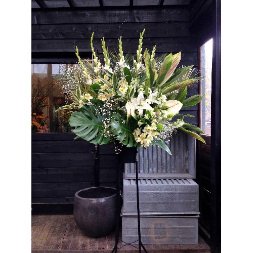 お祝いスタンドd 花屋 Flower Space Gravel札幌駅前店 のオリジナル商品 フラワーギフトはプロのお花屋さんにおまかせ フジテレビフラワーネット