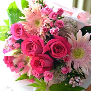 ＜フジテレビフラワーネット＞ 大人のブーケ LadyPink （バラとガーベラの花束）ピンク系 誕生日、結婚記念日、お祝い、歓送迎（送別、歓迎）、退職祝い、発表会
