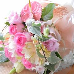 大人のブーケ　PinkFeather　（バラとガーベラの花束）　ピンク系　誕生日・結婚記念日・送別・お祝い・発表会・ライブ・コンサート