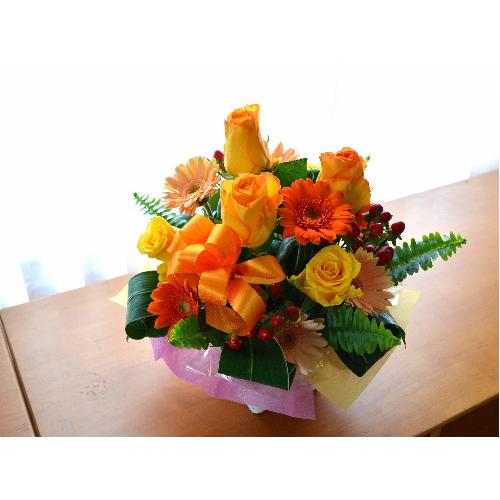 プチ贅沢なアレンジメント　OrangeHeart　(バラとガーベラのフラワーアレンジメンント）オレンジ系　誕生日、結婚記念日、お祝い、敬老の日4