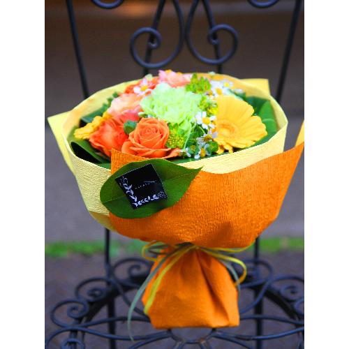 明るく元気 ビタミンカラーブーケ ｍ 花屋 ｈａｎａｔｏｓｈｉ のオリジナル商品 フラワーギフトはプロのお花屋さんにおまかせ フジテレビフラワーネット