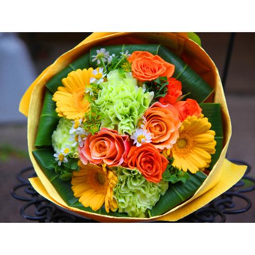 明るく元気 ビタミンカラーブーケ ｍ 花屋 ｈａｎａｔｏｓｈｉ のオリジナル商品 フラワーギフトはプロのお花屋さんにおまかせ フジテレビフラワーネット