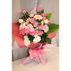 花束：華やかなピンクの花束☆