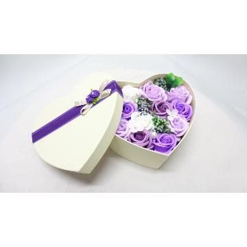 ＜フジテレビフラワーネット＞ 50輪のバラ☆シャボンフラワーハートBOX/LEDライト付き