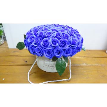 ＜フジテレビフラワーネット＞ 50輪のバラ☆シャボンフラワーハートBOX/LEDライト付き