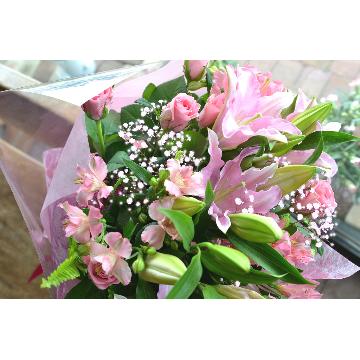 ＜フジテレビフラワーネット＞ 【花束】 ピンクカーネーションとカスミ草の花束