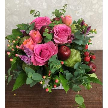＜フジテレビフラワーネット＞ ★ピンク薔薇の花束★御礼・いい夫婦の日・誕生日・結婚祝い・退職祝い・記念日・送別にも・・大阪市阿倍野区からお届けします。