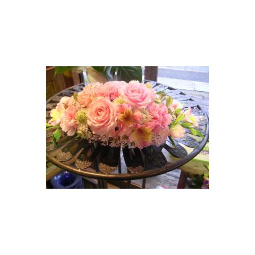 �_�C�j���O�e�[�u��PINK���A�����W�����g