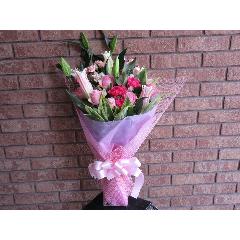 ピンクユリとピンクバラのエレガントな花束