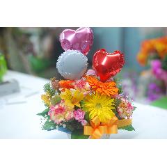 �J�[�l�[�V��������A�����W�����g