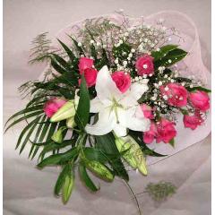 【ラブテンダー】ユリとバラの優しい花束