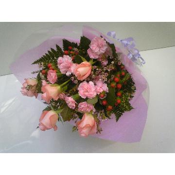 ＜フジテレビフラワーネット＞ ピンクバラと季節花の花束