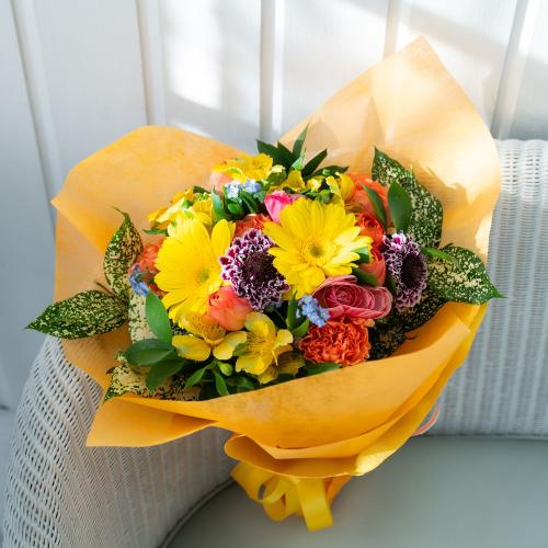 【フジテレビフラワーネット】有名フローリストが創るオリジナルの花束など。