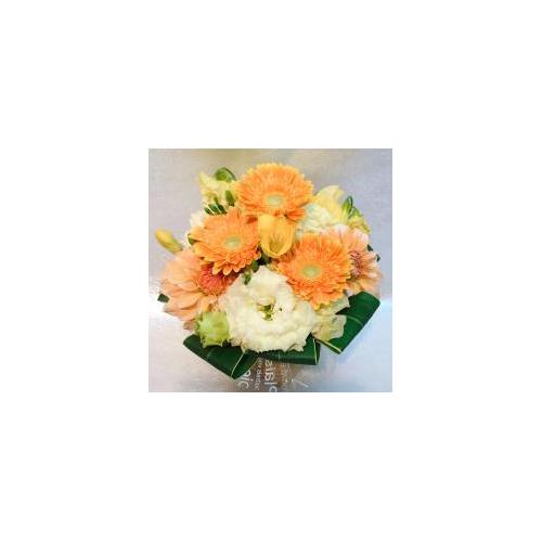 【お祝い花】 おまかせ アレンジメント「黄色・オレンジ系」3,300円4