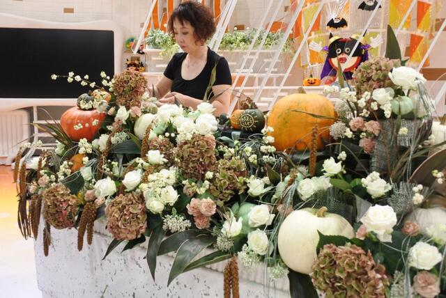 halloween arranging_20191008.jpg