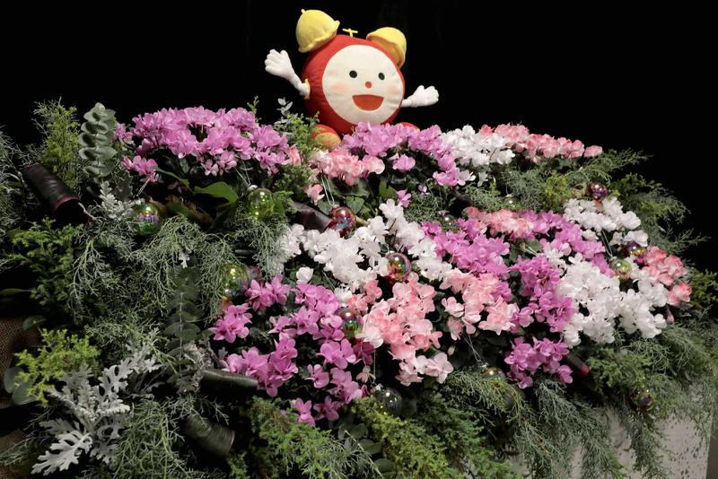 シクラメンウインク装飾メイン (1).jpg