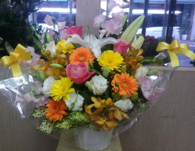 東京都中央区の花屋 花三商店 をご紹介 フラワーギフトはプロのお花屋さんにおまかせ フジテレビフラワーネット