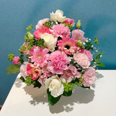 東京都武蔵村山市の花屋 フラワーショップみねぎし をご紹介 フラワーギフトはプロのお花屋さんにおまかせ フジテレビフラワーネット