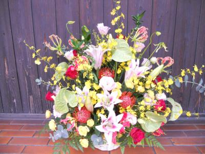 愛知県日進市の花屋 フラワーショップオリーブ本店 をご紹介 フラワーギフトはプロのお花屋さんにおまかせ フジテレビフラワーネット