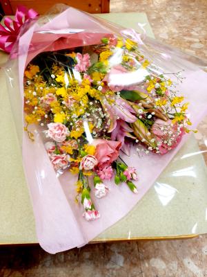 滋賀県長浜市の花屋 フラワーショップ ヤマヤ をご紹介 フラワーギフトはプロのお花屋さんにおまかせ フジテレビフラワーネット 滋賀県長浜市の花屋 フラワーショップ ヤマヤ をご紹介 フラワーギフトはプロのお花屋さんにおまかせ フジテレビフラワーネット