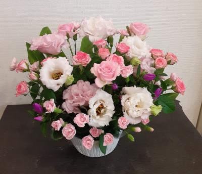 愛媛県松山市の花屋 後藤花店 をご紹介 フラワーギフトはプロのお花屋さんにおまかせ フジテレビフラワーネット