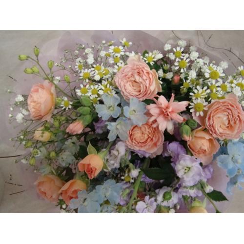 花子の花世界 パステルカラーの優しい花束 花屋 白河花子 のオリジナル商品 フラワーギフトはプロのお花屋さんにおまかせ フジテレビフラワーネット