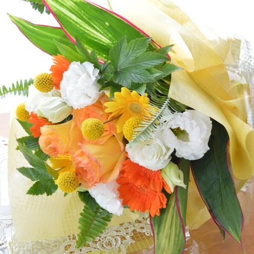 キュートなブーケ Angelharp バラとガーベラの花束 イエロー 黄色 オレンジ系 誕生日 結婚記念日 お祝い 歓送迎 送別 歓迎 退職祝い 発表会 花屋 株 川田生花店 のオリジナル商品 フラワーギフトはプロのお花屋さんにおまかせ フジテレビフラワー