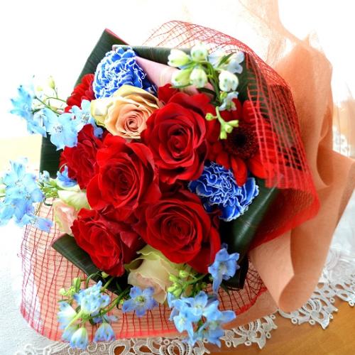 大人のブーケ Redbull バラの花束 赤系 誕生日 結婚記念日 お祝い 送別 発表会 敬老の日 花屋 株 川田生花店 のオリジナル商品 フラワーギフトはプロのお花屋さんにおまかせ フジテレビフラワーネット