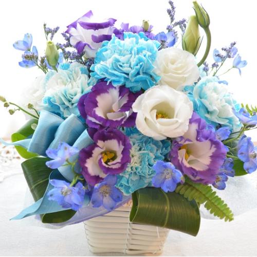 プチ贅沢なアレンジメント BluePurple （カーネーションとトルコ