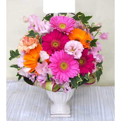 ポップなガーベラアレンジ♪」| 花屋「笑 華」のオリジナル商品