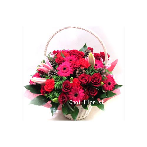フラワーアレンジメントA 赤系バスケットアレンジ A693」| 花屋「Choi Florist」の