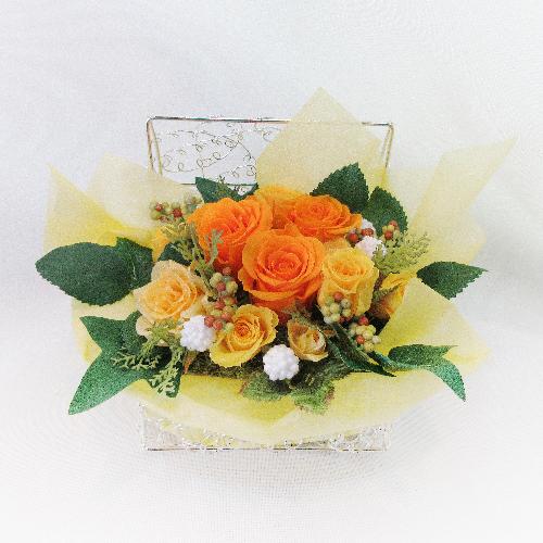 黄薔薇プリザーブドフラワーをジュエリーボックスにアレンジ のどか 花屋 花ぽかぽか のオリジナル商品 フラワーギフトはプロのお花屋さんにおまかせ フジテレビフラワーネット 黄薔薇プリザーブドフラワーをジュエリーボックスにアレンジ のどか 花屋 花ぽかぽか のオリジナル商品 フラワーギフトはプロのお花屋さんにおまかせ フジテレビフラワーネット