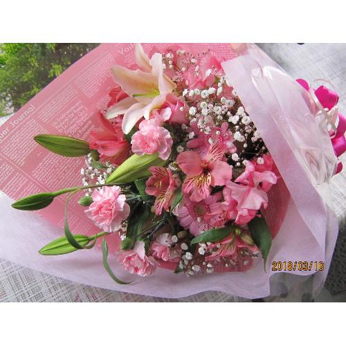 ピンク系花束 もも 花屋 フラワーショップさら のオリジナル商品 フラワーギフトはプロのお花屋さんにおまかせ フジテレビフラワーネット