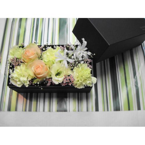 BOXアレンジ」| 花屋「フラワーおの」のオリジナル商品 | フラワー