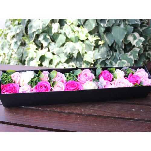 フレグランスBOXフラワー P ～蝶々が輝く～」| 花屋「フローリスト萬