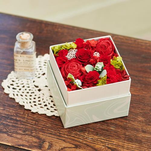 プリザーブドフラワーBOX(レッド)」| 花屋「フジテレビフラワー