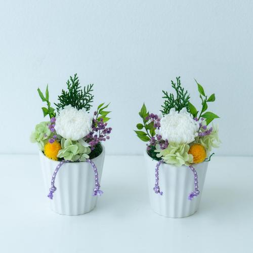 お供えプリザーブドフラワー「ふたつ菊（ふたつぎく）」」| 花屋「フジ