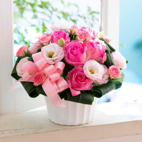 母の日ギフト ピンクのバラのアレンジメント フラワーギフトはプロのお花屋さんにおまかせ フジテレビフラワーネット