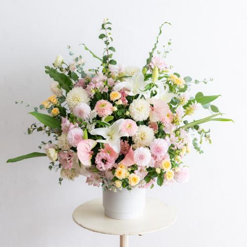 プロにおまかせ 豪華アレンジメント「淡い色入り」」 | フラワーギフト